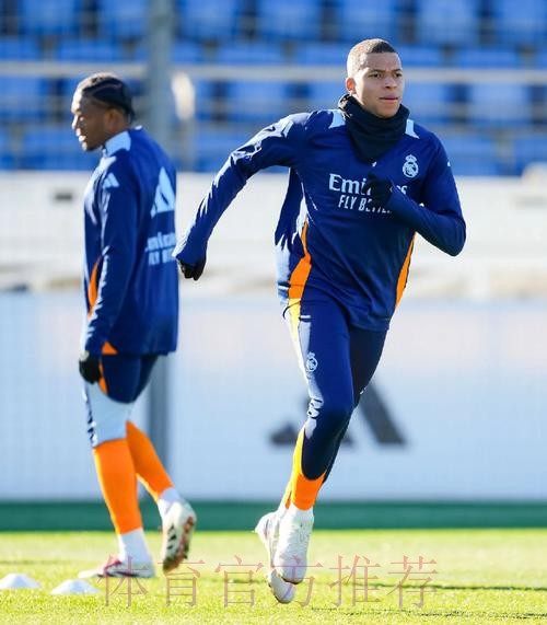 皇马全力备战皇社 阿森西奥和迪亚斯恢复训练 皇马全力备战皇社 阿森西奥和迪亚斯恢复训练